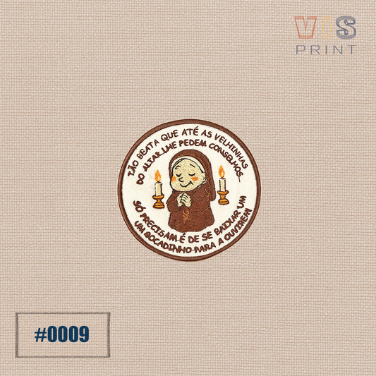 Emblema Tia Beata em missão de estilo!